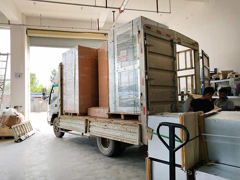 岳陽風淋室發(fā)貨現(xiàn)場