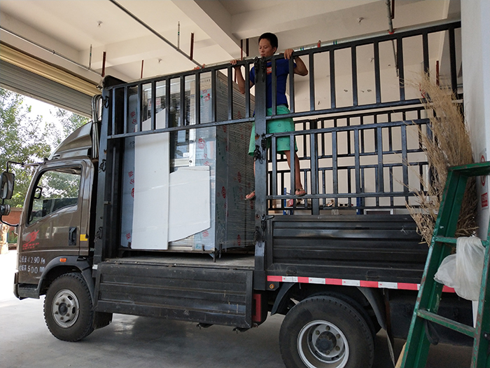 湘潭風淋室發(fā)貨現(xiàn)場